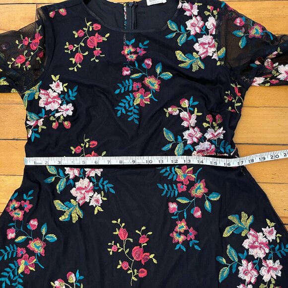 Kiyonna Wedding Guest Wildflower Embroidered Cocktail Dress, Size OX (10-12) - Picture 12 of 14
